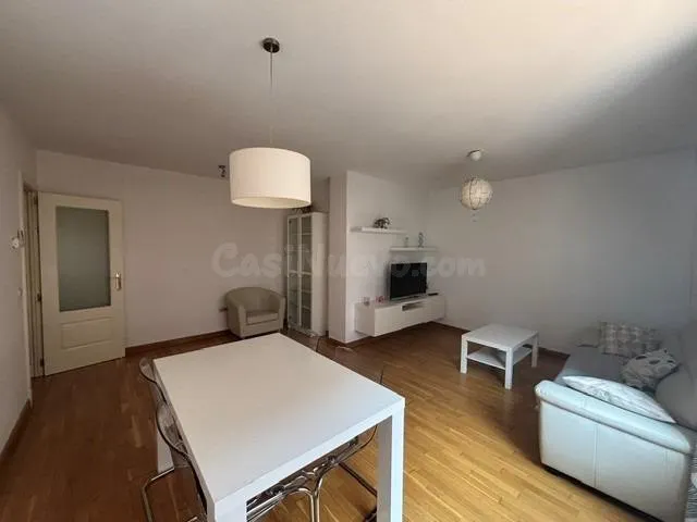 General Villalba. Piso con 2 dormitorios y 1 baño. Garaje y  - foto 4