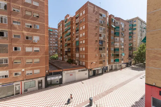 PISO JUNTO PLAZA DE LA HIPICA - AVENIDA DE AMERICA — 36