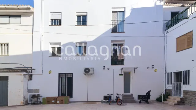 Edificio Residencial totalmente reformado ideal para inverso - foto 3