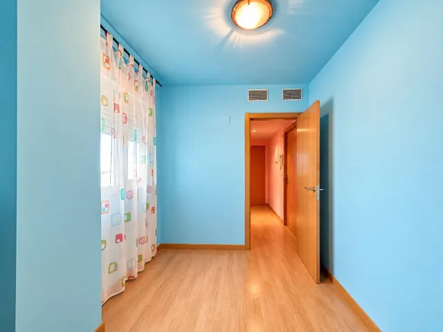 Piso con vistas despejadas, garaje y trastero en Carlet — 8