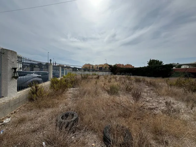 Local comercial 3 habitaciones 135m² en venta - Campoamor - foto 4