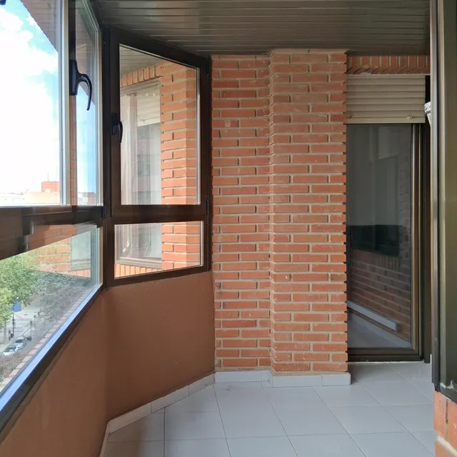 Piso de 137 m2 en la Avenida de España (Junto a El Corte Inglés) . — 18