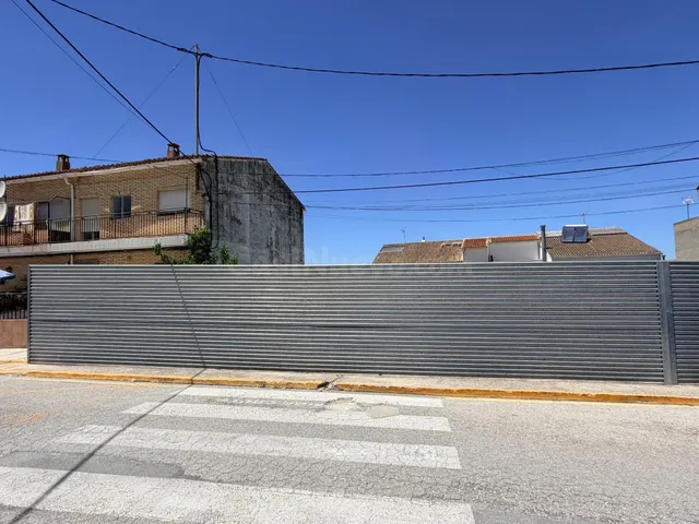 SOLAR URBANO CON DOS PARCELAS EDIFICABLES EN EL CENTRO DE EN - foto 4