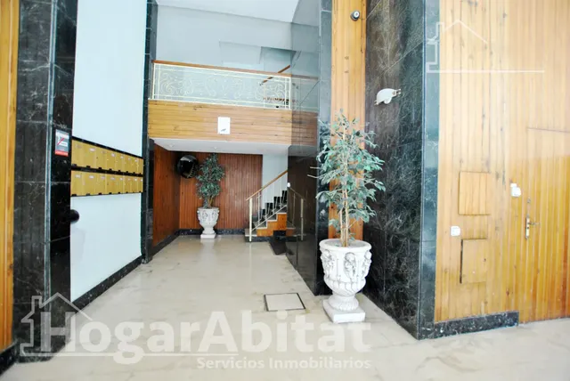 ¡GRAN OPORTUNIDAD! AMPLIO, BONITO Y EXTERIOR CON TERRAZA EN EL CENTRO — 42