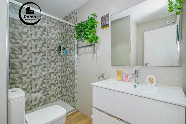 Precioso duplex moderno con patio — 26