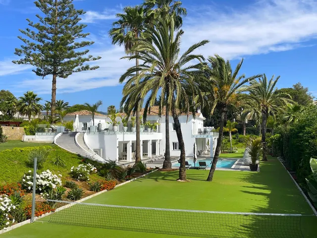 Chalet 6 habitaciones 750m² en venta - Costa Del Sol - foto 3