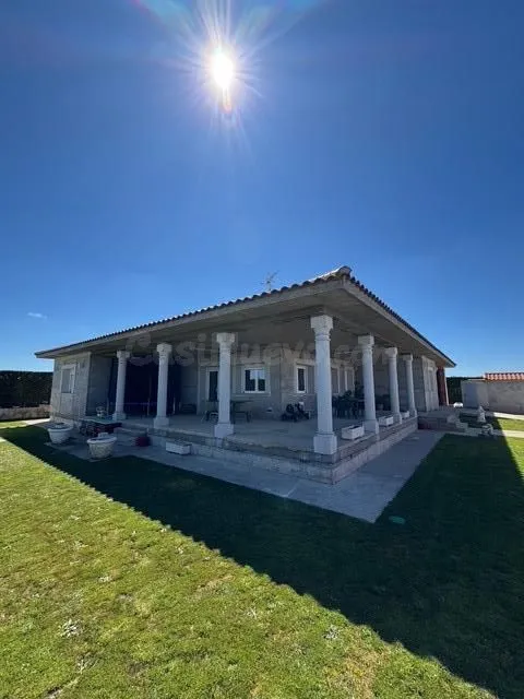 VENTA DE CHALET EN CALZADA VIEJA