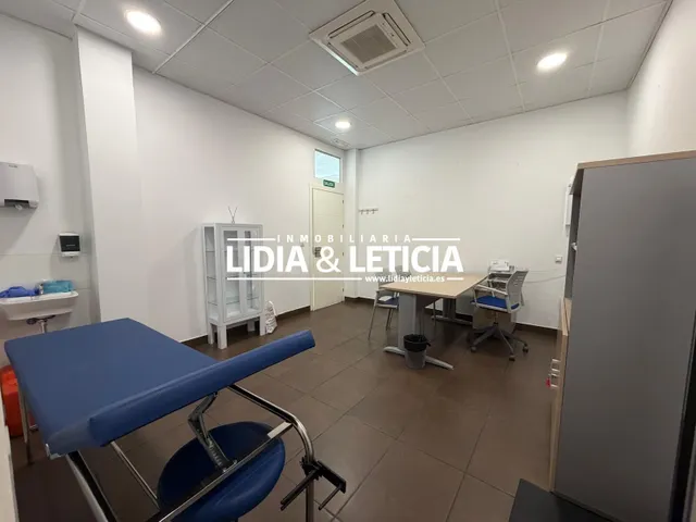 Local Comercial ideal para Consultas, Centro Médico... - foto 3