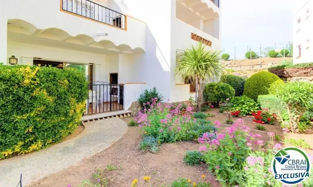 Apartamento con terraza, piscina, parking y licencia turística en Puig Rom – Roses — 4