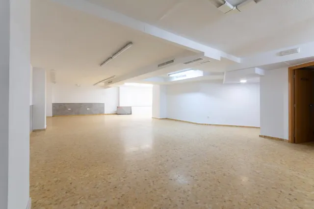 Local Comercial Prime en Centro de Gandia — 24