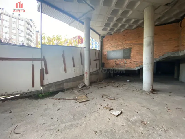 SE ALQUILA LOCAL COMERCIAL EN LA ZONA DE O COUTO — 4