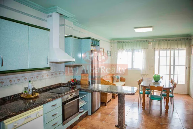 EN VENTA CASA O CHALET INDEPENDIENTE EN ZONA SAN PABLO. — 24