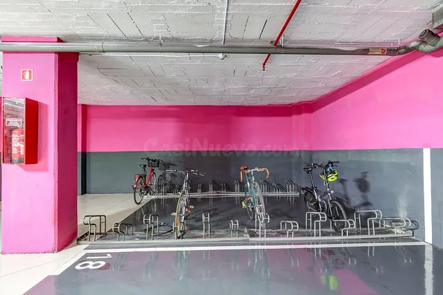 Parking de moto 3m² en alquiler - Eixample - foto 4