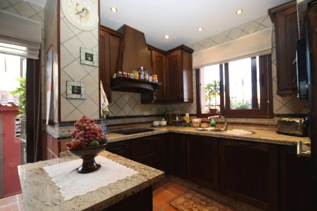 Chalet 3 habitaciones 247m² en venta - Marbella — 6