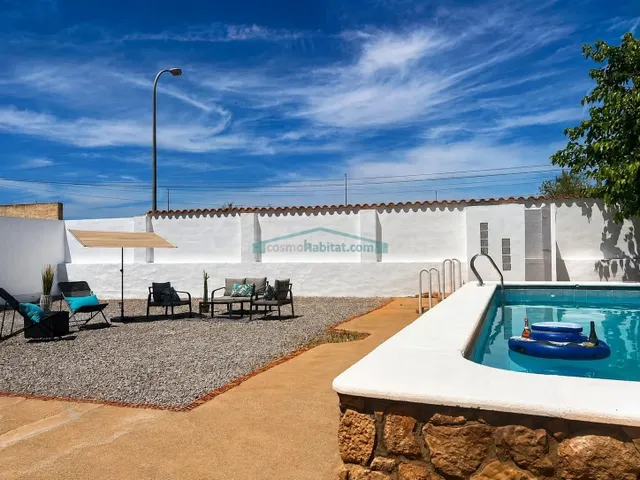 Chalet independiente reformado en una de las zonas residenci - foto 3