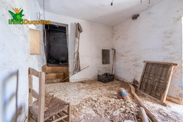 Casa para REFORMAR en el CENTRO de La Zubia