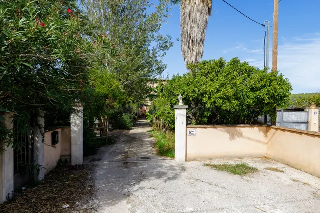 Casa mallorquina en Soller para reformar - foto 2