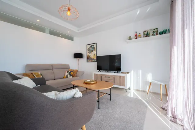 Apartamento 2 hab, 2 baños y solarium — 15