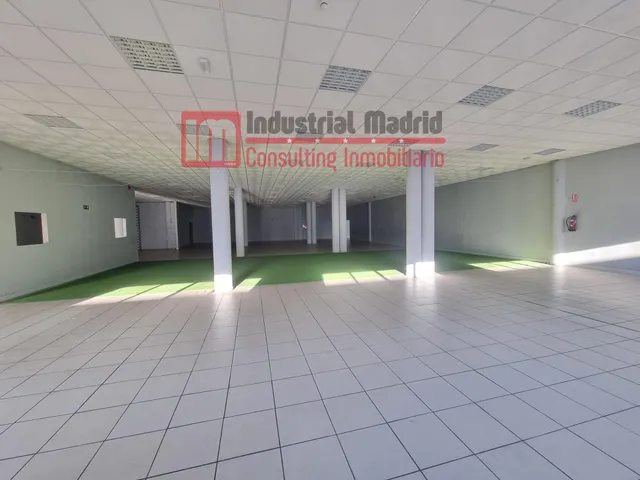 Espectacular nave comercial en alquiler en Arganda del Rey – primera línea de avenida principal — 11