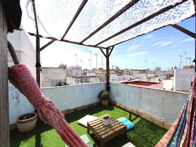 Ático Exclusivo con Terraza Privada de 40 m2 y Licencia Turí - foto 3
