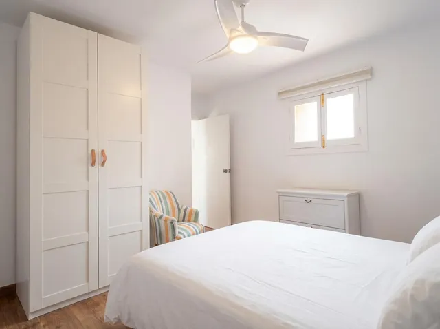 Oportunidad de Inversión y Vivienda en Granada Centro: Apartamento Luminoso junto a Gran Vía ref: DLR00284 — 18