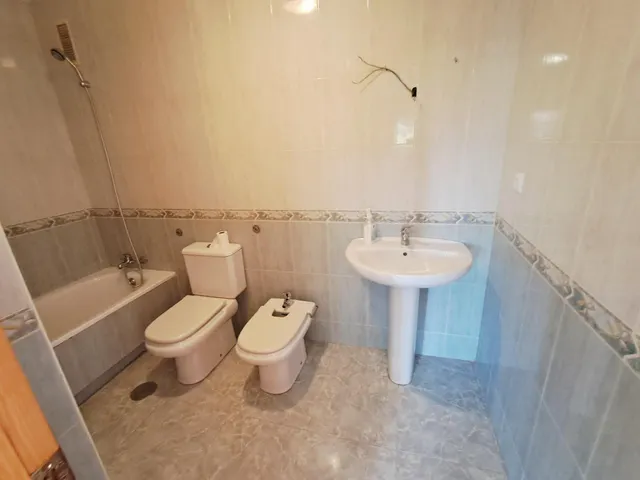 Vivienda de 3 dormitorios, 2 baños y 105 m2 en Patiño — 26