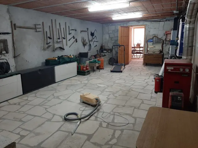 Casa en venta - dos casas en una - esquinera — 22