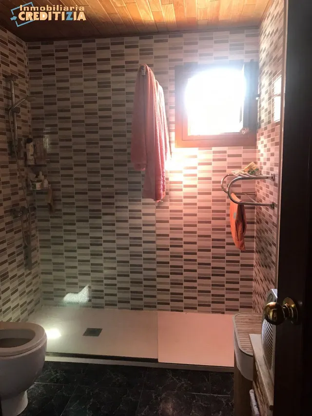 CASA CON TERRAZA Y PISO — 17