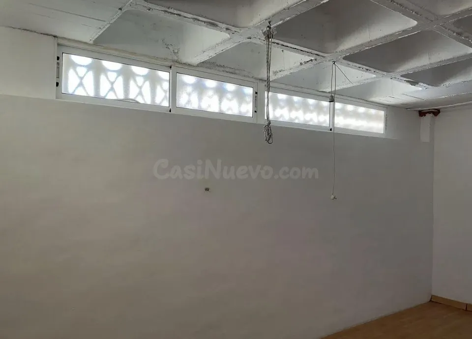 Trastero amplio y luminoso a 5 minutos de la Playa de Poniente, Benidorm