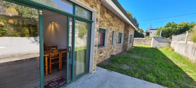 CASA REFORMADA USO HOTELERO EN SANTA COMBA - foto 4