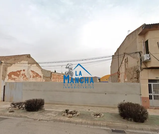 INMOBILIARIA LA MANCHA VENDE SOLAR PARA CONSTRUCCIÓN EN LA G