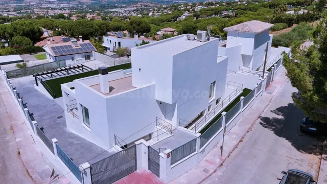 Casa o chalet independiente en venta en Pinos de Alhaurin - foto 4