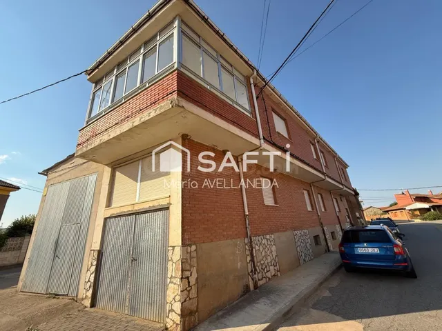 EDIFICIO EN VENTA EN VILLAQUEJIDA - foto 2