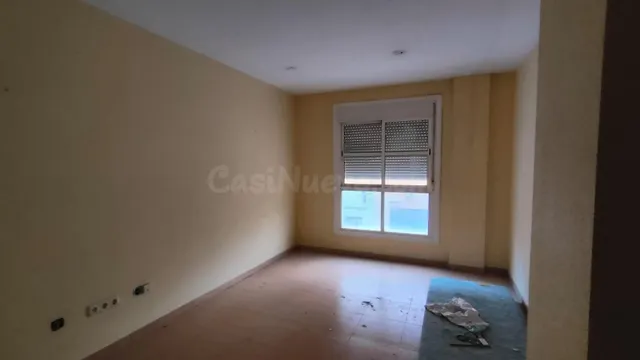 Piso con local comercial en El Ejido - foto 5