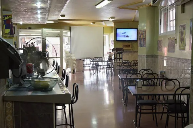 Local comercial en Orihuela (Funcionando como Bar) — 2