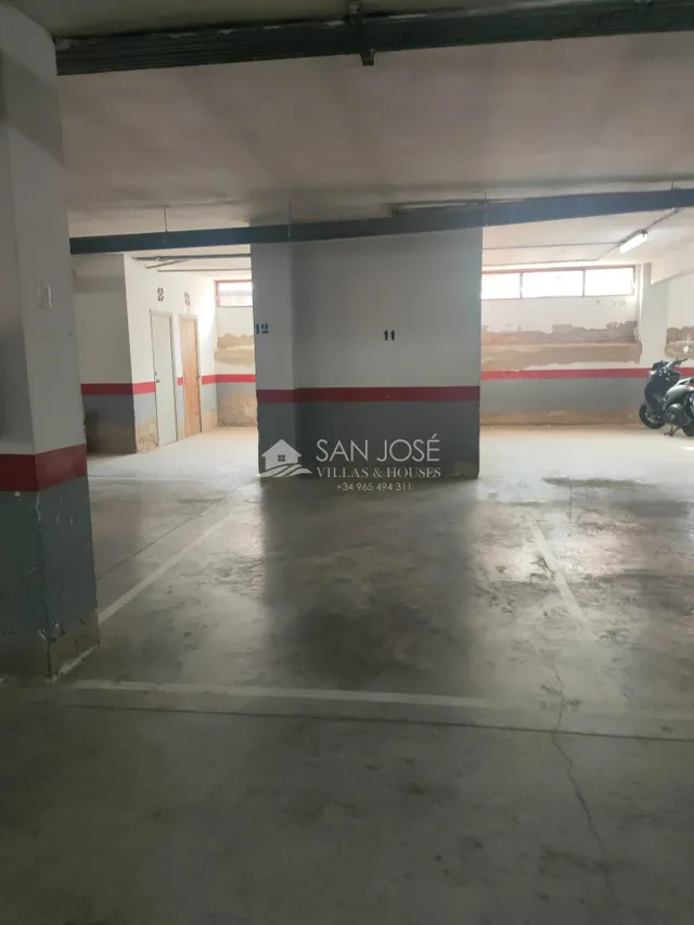 SE VENDE GARAJE CON TRASTERO EN ZONA DE AUTOBUSES EN ASPE