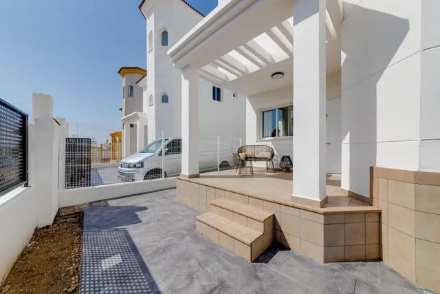Villa Independiente en San Fulgencio, 3 dormitorios, 3 baños — 30