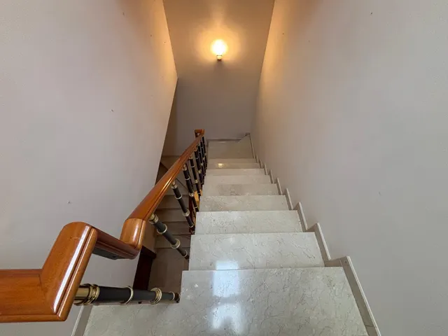 Espectacular Casa Unifamiliar con 2 Terrazas y Patio en el corazón de Hospitalet Centro — 47