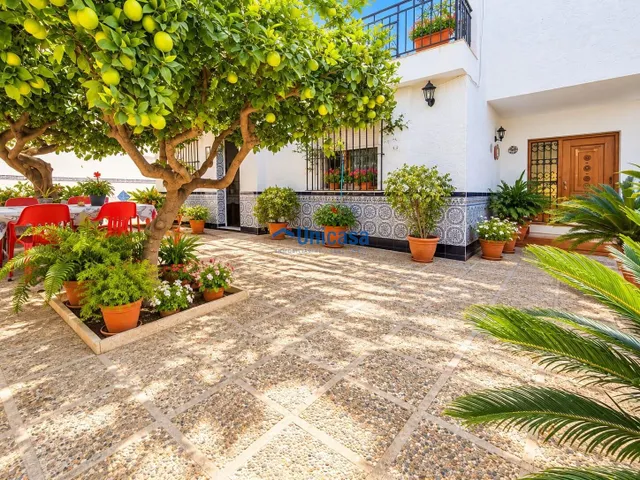 CHALET INDEPENDIENTE · 2 VIVIENDAS · PARCELA DE 422 M2 — 11
