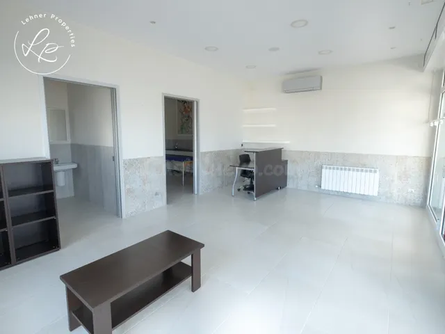 Amplio local en Empuriabrava - foto 3