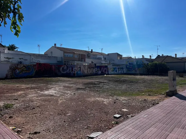 Terreno Urbanizable en Los Alcázares: Una Gran Oportunidad de Inversión con Infinitas Posibilidades — 3