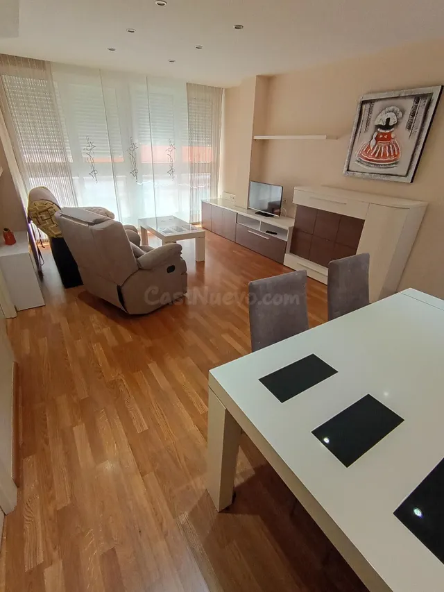 ¡Tu nuevo espacio en el corazón de Murcia! Junto Plaza Juan  - foto 4