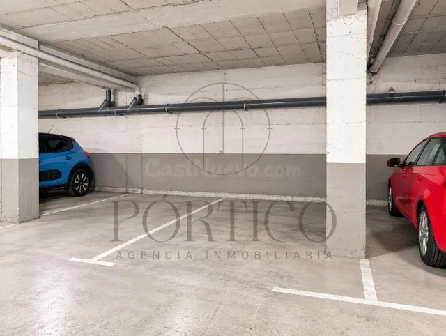 Plaza de garaje en venta en pleno centro de O Porriño - foto 2