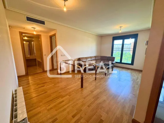 Piso en Urbanización con todas los servicios - foto 3