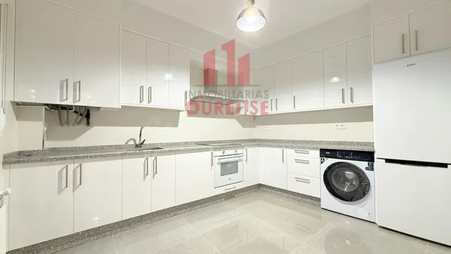 VIVIENDA REFORMADA INTEGRALMENTE EN LA ZONA DE A PONTE — 2