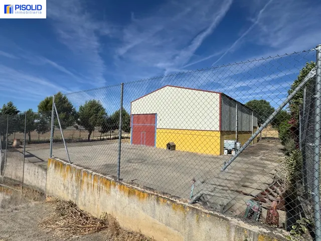 NAVE EN VENTA EN SIMANCAS - foto 3
