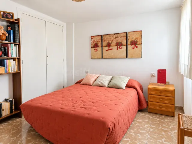 Ático céntrico de 77 m2 con 3 habitaciones y balcón — 5