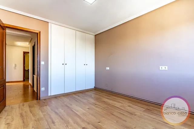 ✨ ¡amplio piso exterior de 4 dormitorios con ascensor en Carballo por 117.990 €! — 26