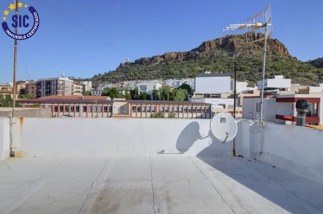 Espacio y comodidad en el centro de Almenara — 34