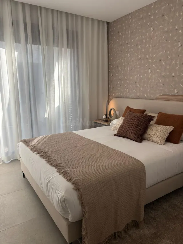 Vivienda AMUEBLADA ,,con gran terraza de 40 metros — 28